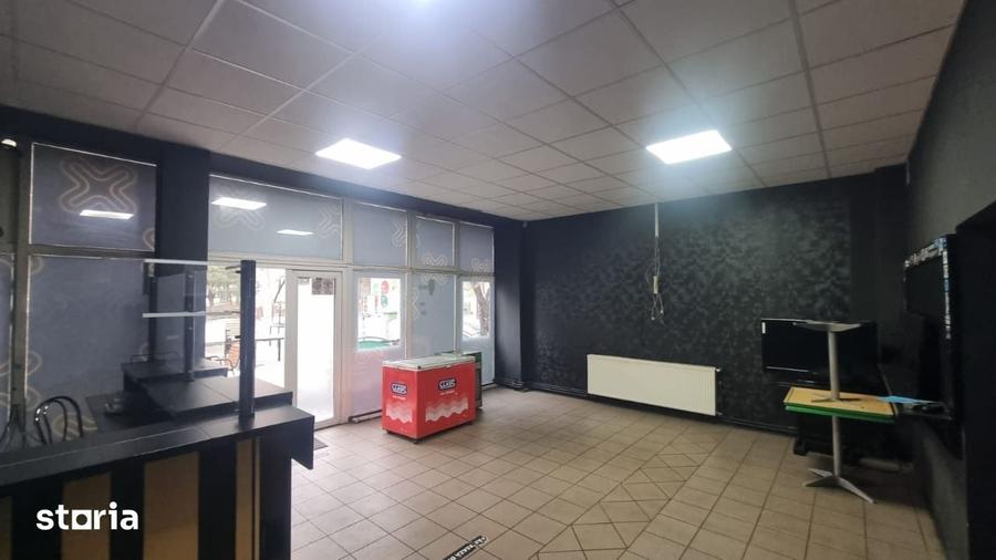 Spațiu comercial, de 60 mp, în Valea Rosie