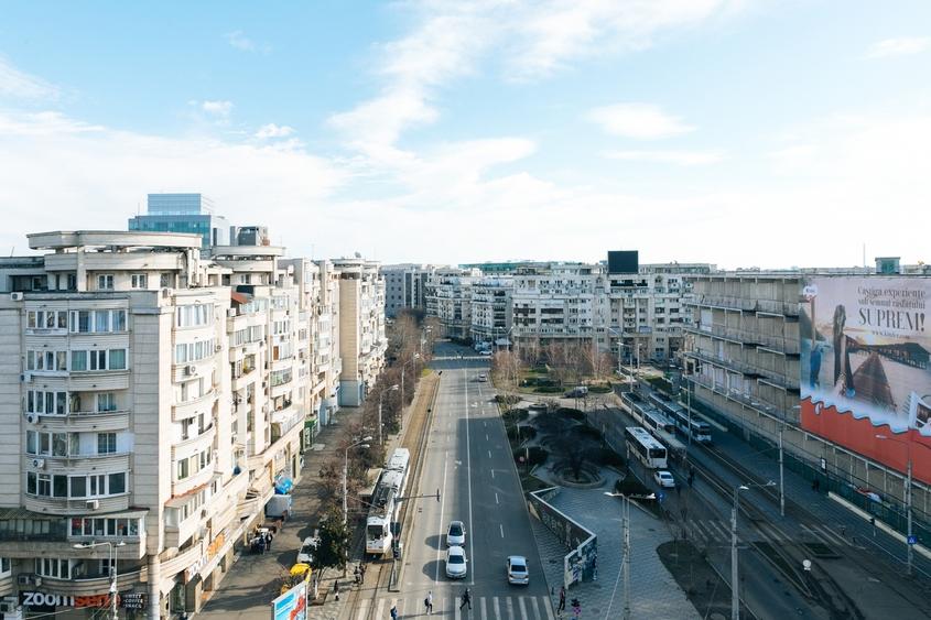 Garsonieră decomandată, mobilată în Unirii