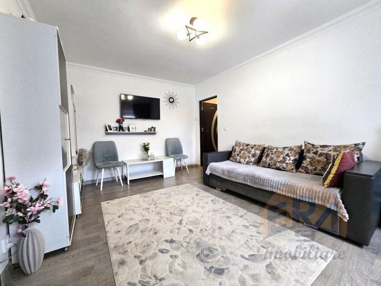 Apartament 3 camere | Etaj 2 | Renovat | Zona Velenta - langa Complex - 1