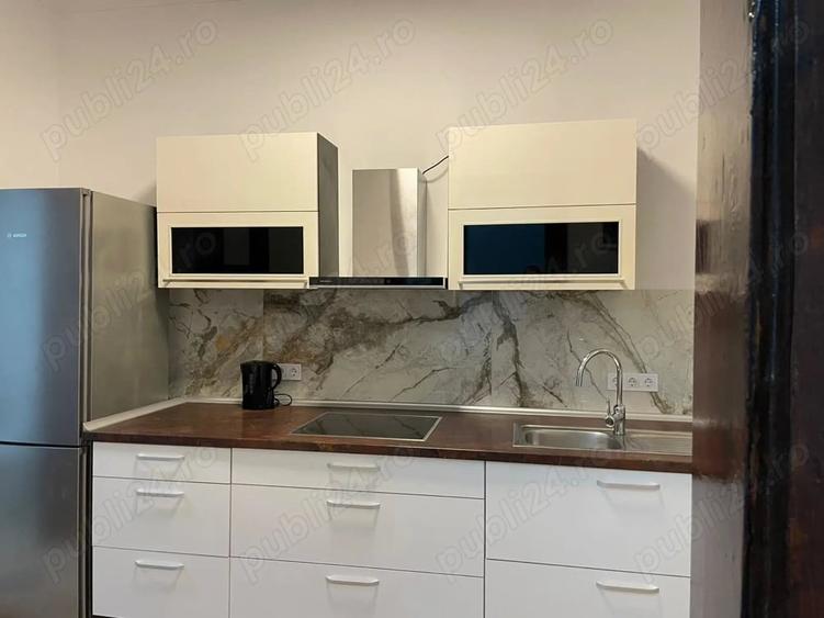 Casă cu 6 camere cu Teren 248 Mp în Central