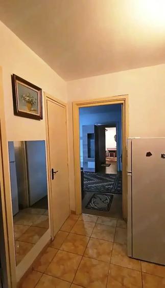 Apartament cu 2 camere semidecomandat în Podul de Piatră