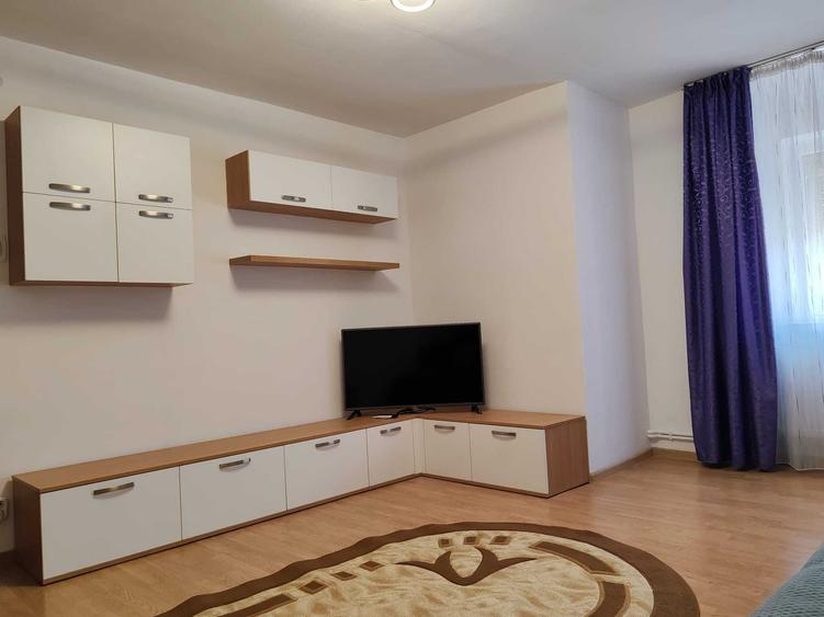 Apartament cu 2 camere decomandat în Bran
