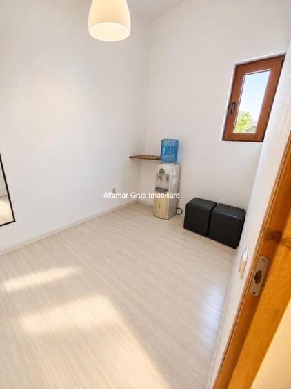 Casă individuală cu 4 camere cu Canalizare în Ferentari