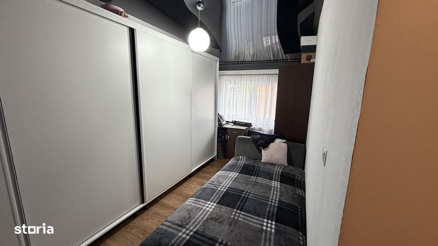 Apartament 3 camere Mansarda Scara interioara Spatiu versa - 8
