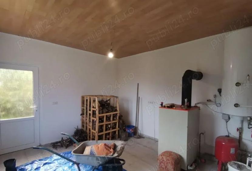 Casă cu 4 camere în Valchid