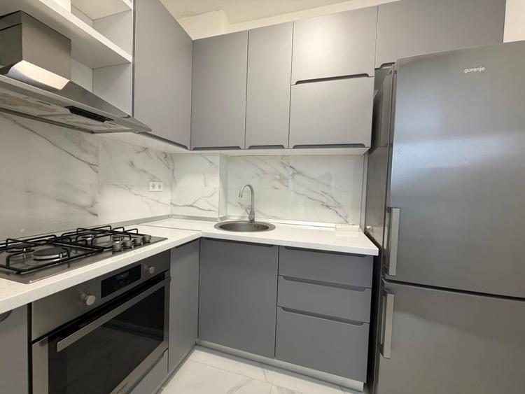 Apartament cu 2 camere semidecomandat, mobilat în Vitan
