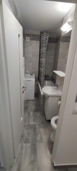 Garsonieră decomandată în Tudor