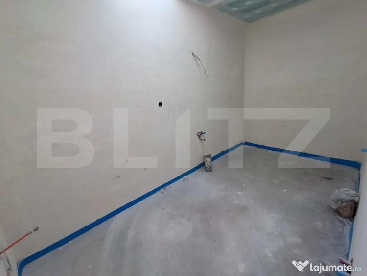 Casă cu 5 camere cu Teren 250 Mp în Central