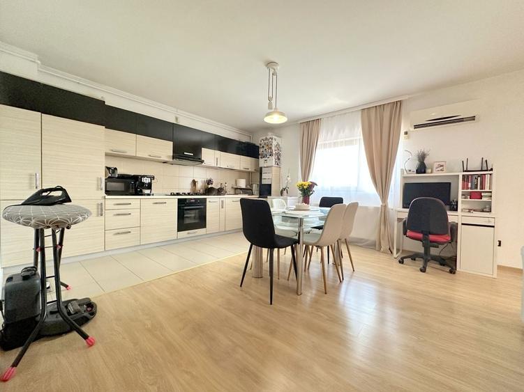 Apartament cu 3 camere semidecomandat în Braytim