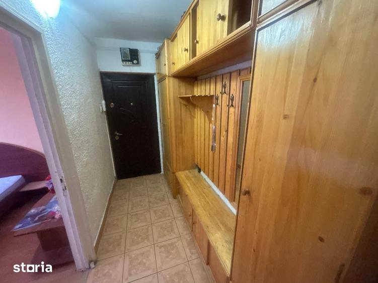 Apartament cu 3 camere decomandat în Dărmănești