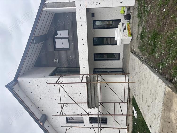 Casă cu 4 camere cu Teren 520 Mp în Central