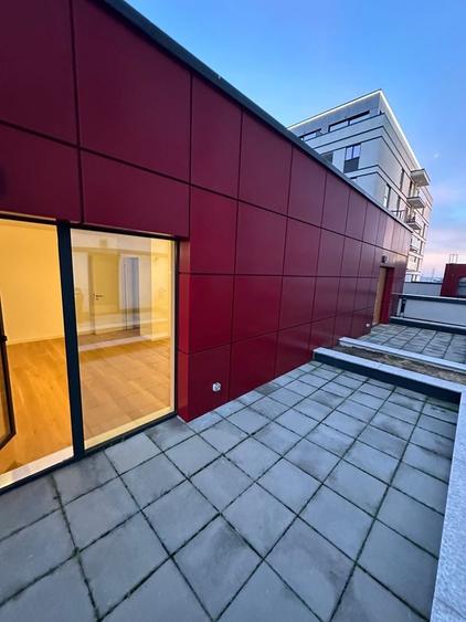 Apartament cu 3 camere decomandat, mobilat în Central