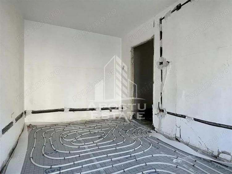 Apartament cu 3 camere decomandat în Dâmbovița