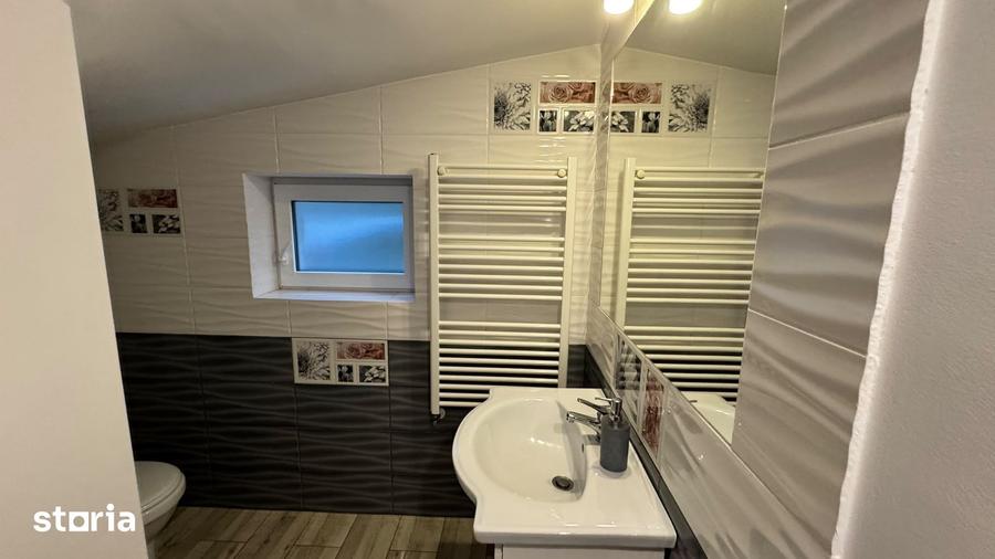 Casă cu 4 camere cu Teren 250 Mp în Tokai