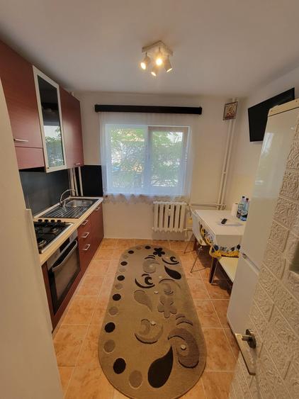 Inchiriez apartament 2 camere 52mp - 6