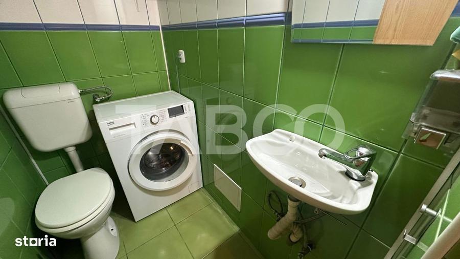 Apartament cu 3 camere decomandat, mobilat în Valea Aurie