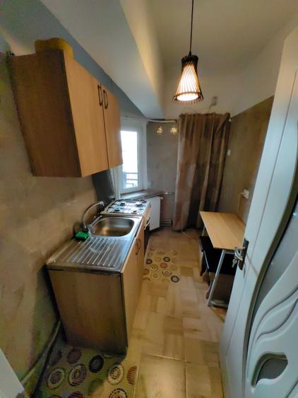Garsonieră decomandată în Rovine