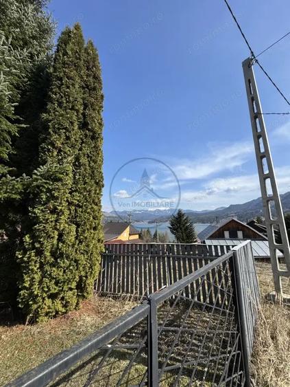 Casă cu Teren 500 Mp în Colibița