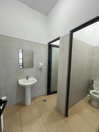 Spațiu comercial, de 650 mp, în Exterior Est