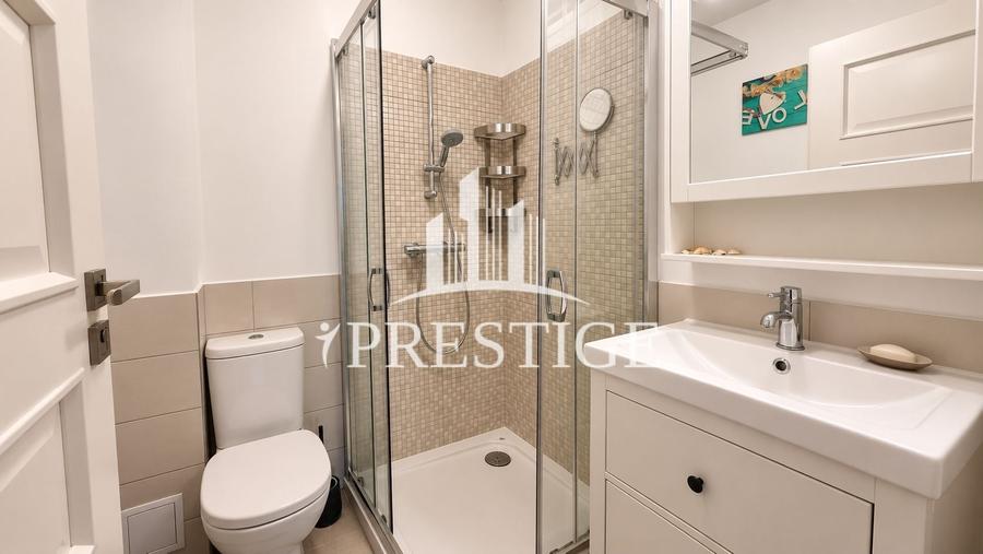 Apartament cu 4 camere decomandat, mobilat în Central