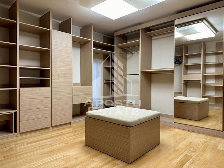 Casă cu 5 camere cu Teren 283 Mp în Aradului