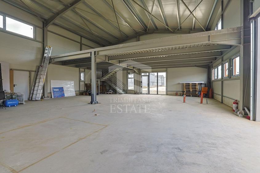 Spațiu industrial, de 560 mp, în Est