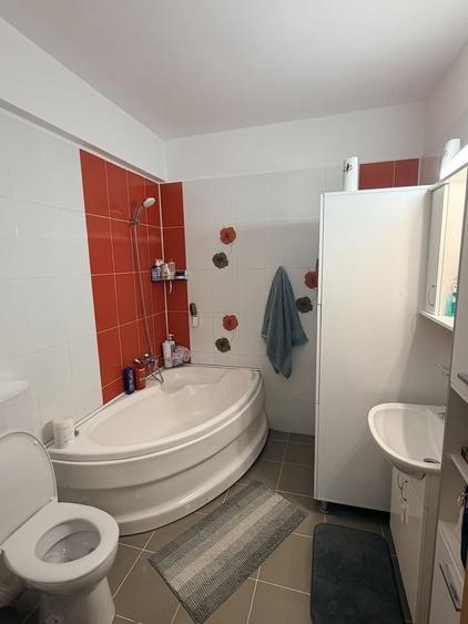 Apartament cu 2 camere decomandat în Iosia