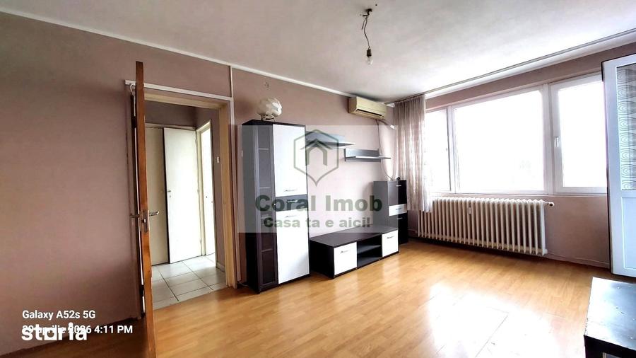 Apartament cu 2 camere semidecomandat în Tei