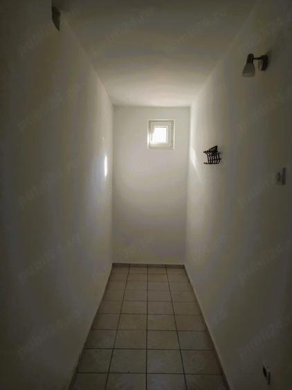 Casă cu 1 camere cu Teren 576 Mp în Domenii