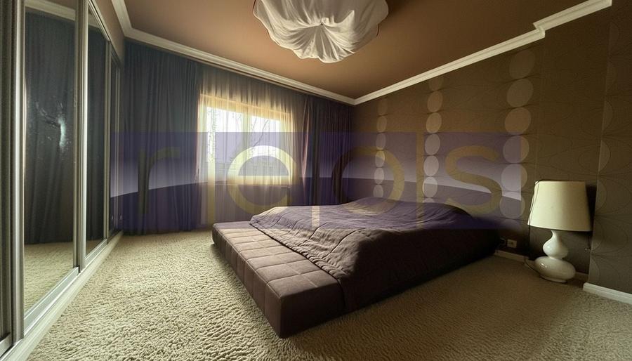 Apartament cu 3 camere semidecomandat în Beller