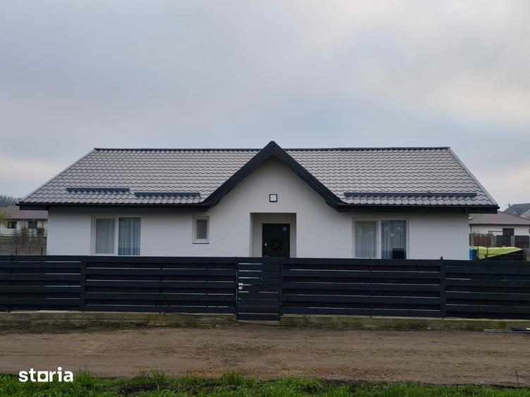 Casă cu 4 camere cu Teren 400 Mp în Crevedia