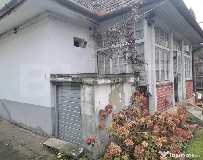 Casă cu 2 camere cu Teren 300 Mp în Central
