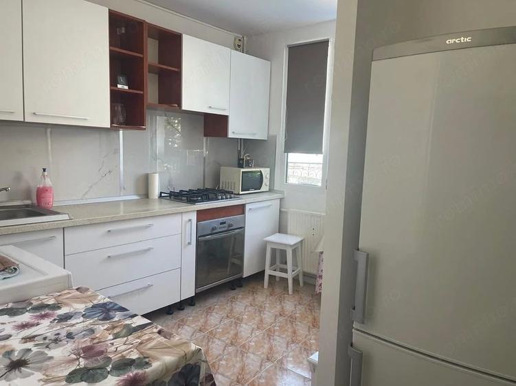 Garsonieră decomandată în Păcii
