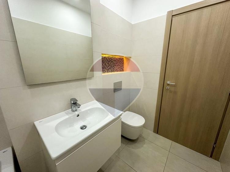 Apartament cu 2 camere decomandat, mobilat în Victoriei
