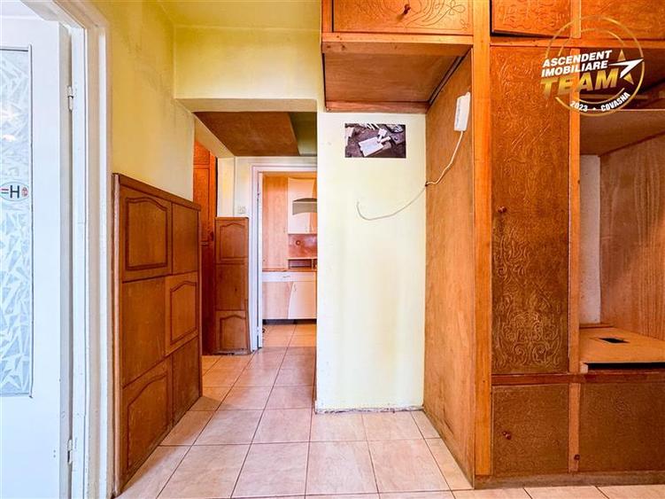 Apartament cu 3 camere decomandat, mobilat în Ciucului