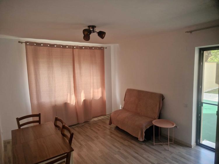 Apartament cu 2 camere decomandat în Între Lacuri