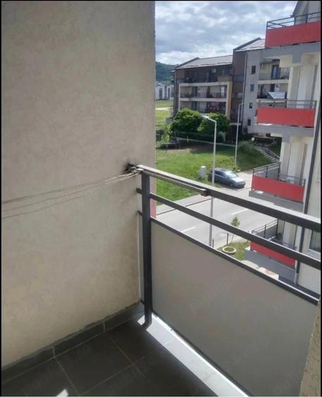 Apartament cu 2 camere decomandat în Florești