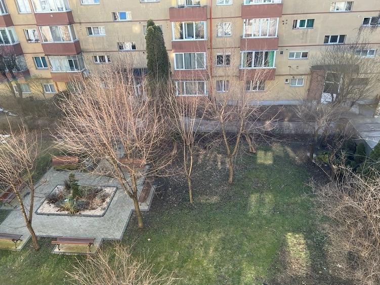Apartament cu 2 camere semidecomandat în Astra