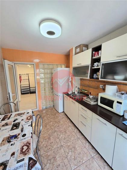 Apartament 2 Camere, Decomandat, Inel 2 - 3