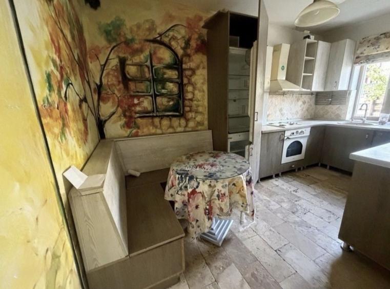 Casă cu 3 camere cu Teren 200 Mp în Berceni