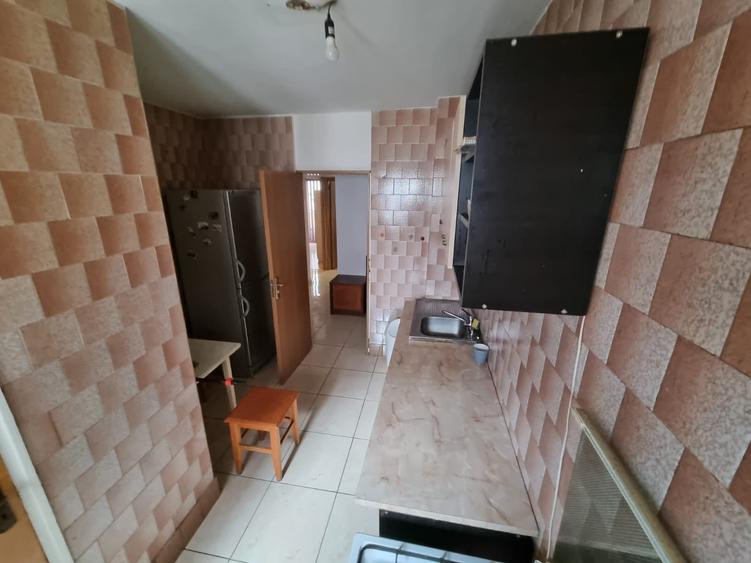 Apartament cu 3 camere decomandat, mobilat în Dristor