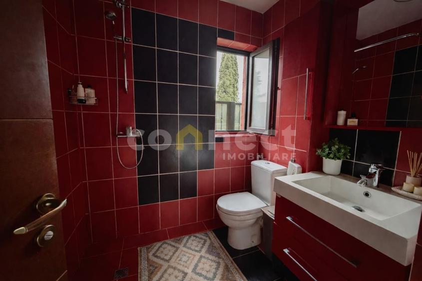 Duplex cu 5 camere cu Canalizare în Florești