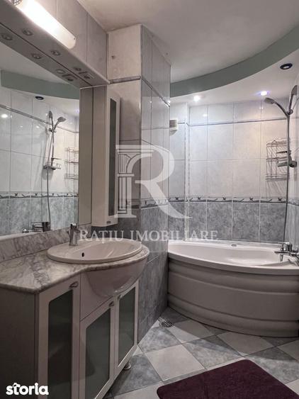Apartament cu 3 camere decomandat în Rogerius