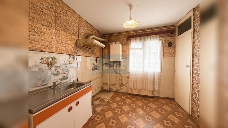 Apartament cu 2 camere decomandat în Zorilor