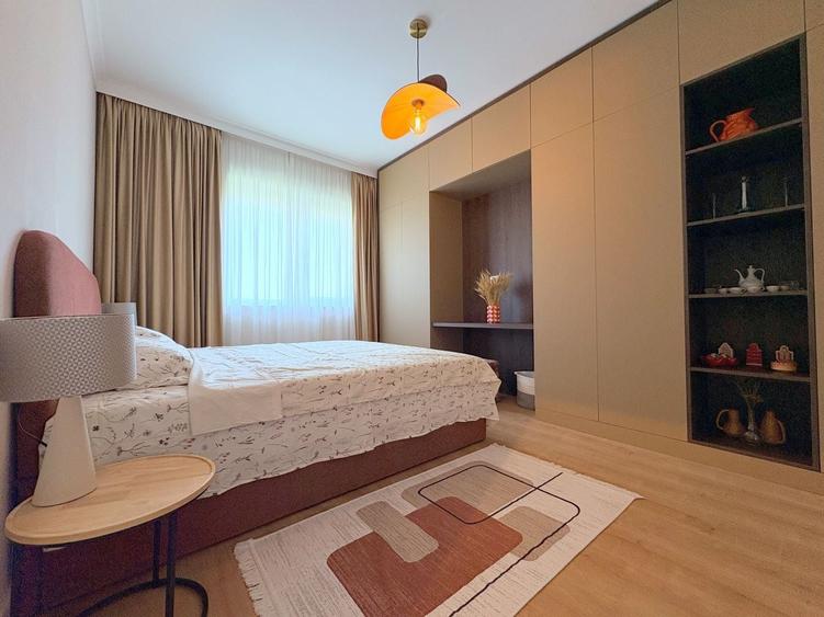 Apartament cu 3 camere decomandat, mobilat în Aradului