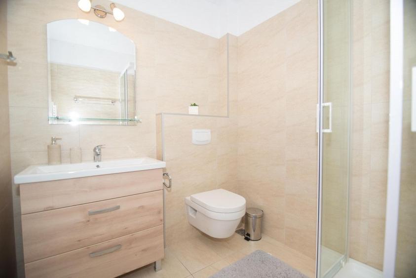 Apartament cu 3 camere decomandat, mobilat în Nord