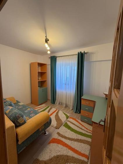 Apartament cu 3 camere decomandat în Ultracentral