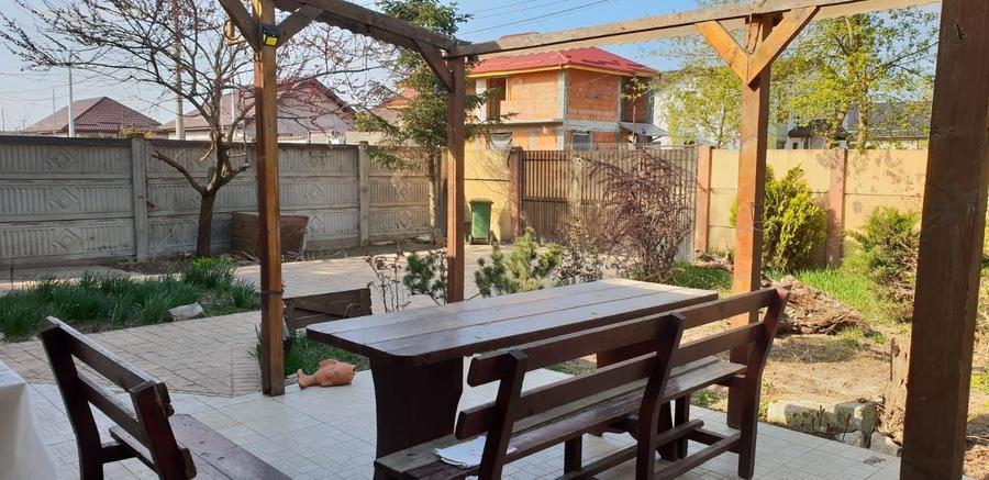 Casă cu 3 camere cu Teren 300 Mp în Central