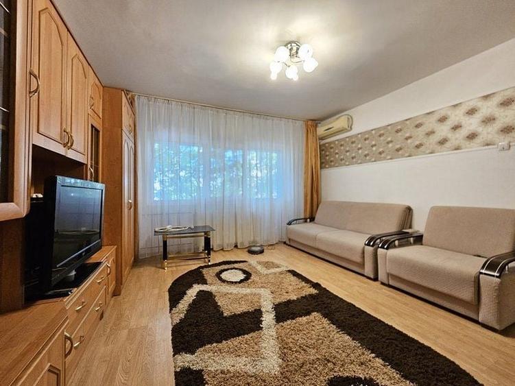 Apartament cu 3 camere decomandat, mobilat în Dristor