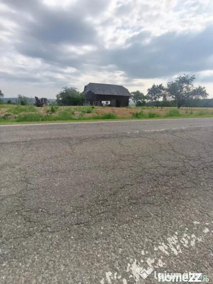 Casă cu 3 camere cu Teren 5000 Mp în Rădăuți
